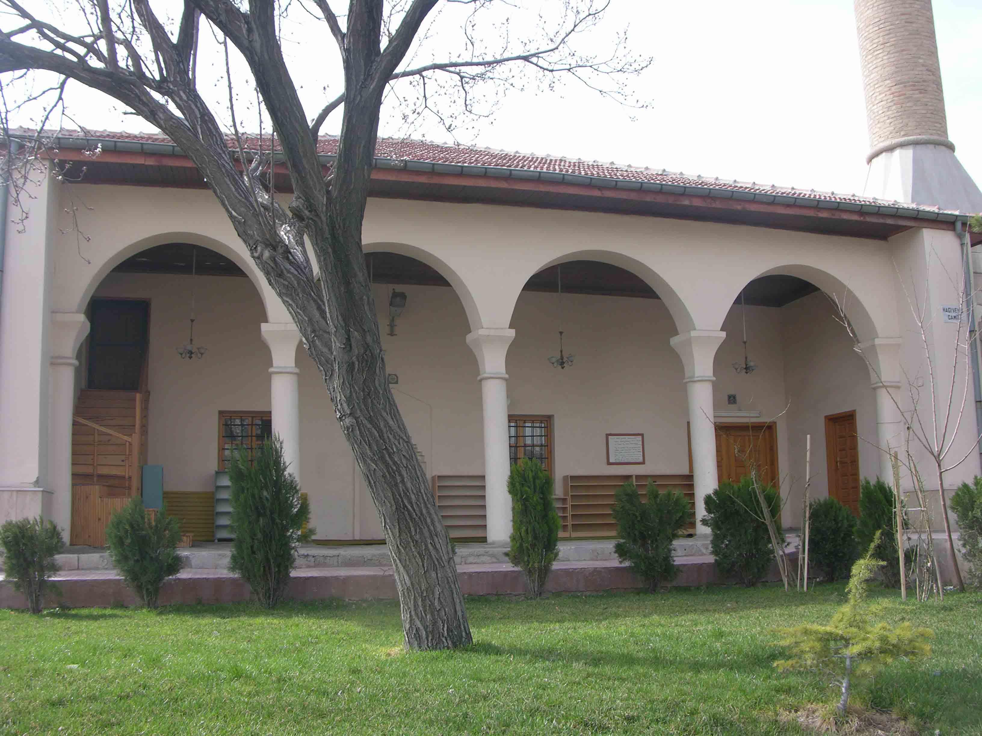 HACIVEYİS CAMİ RÖLÖVE